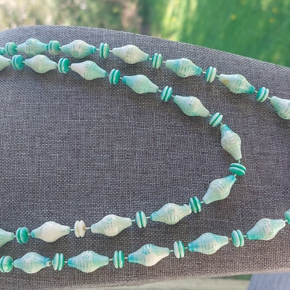 Vintage Mint Green 48" Long Plastic Bead Necklace - Picture 3 of 4